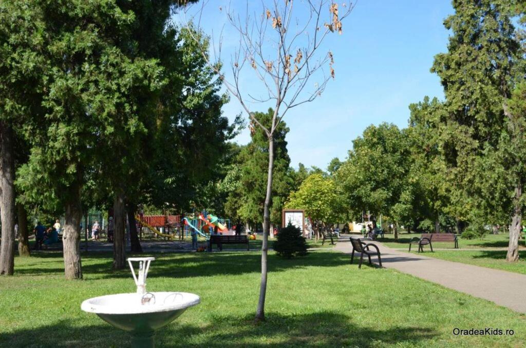 Apartmán Regy Oradea Exteriér fotografie